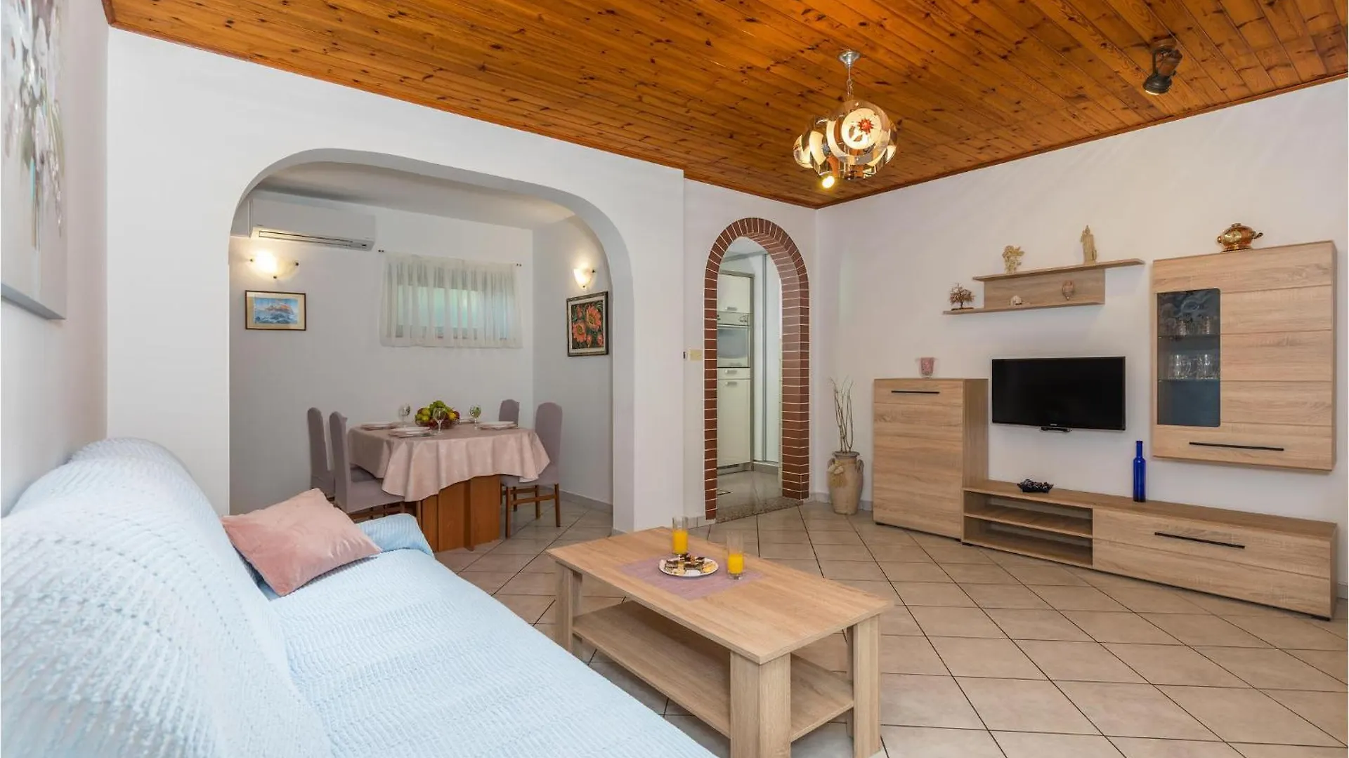 Pet Friendly Apartment In Zambratija With Wifi